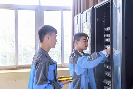 �Ì��I ���A���W�Ƽ����I���c����