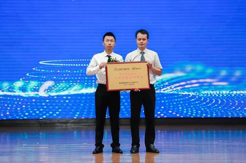 1528283779655815.jpg 1528283779655815.jpg