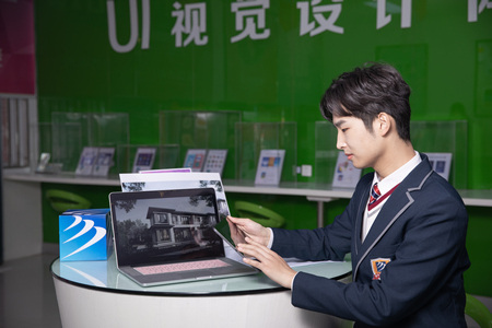 1676008697544023.jpg _76A4618.jpg