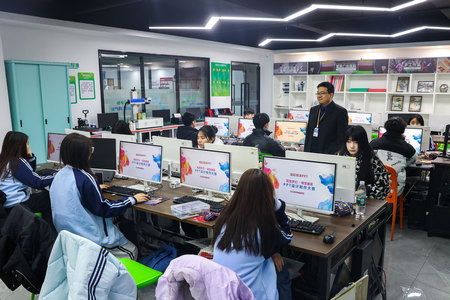 1735542359424366.jpg ES7A8410.jpg