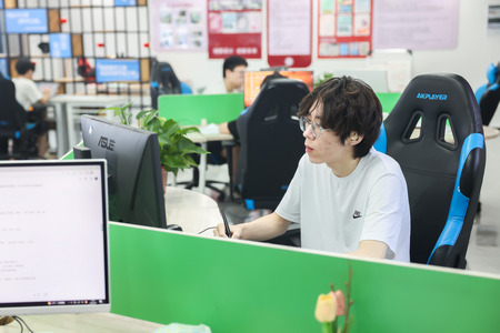 1749437246402753.jpg ES7A5089.jpg